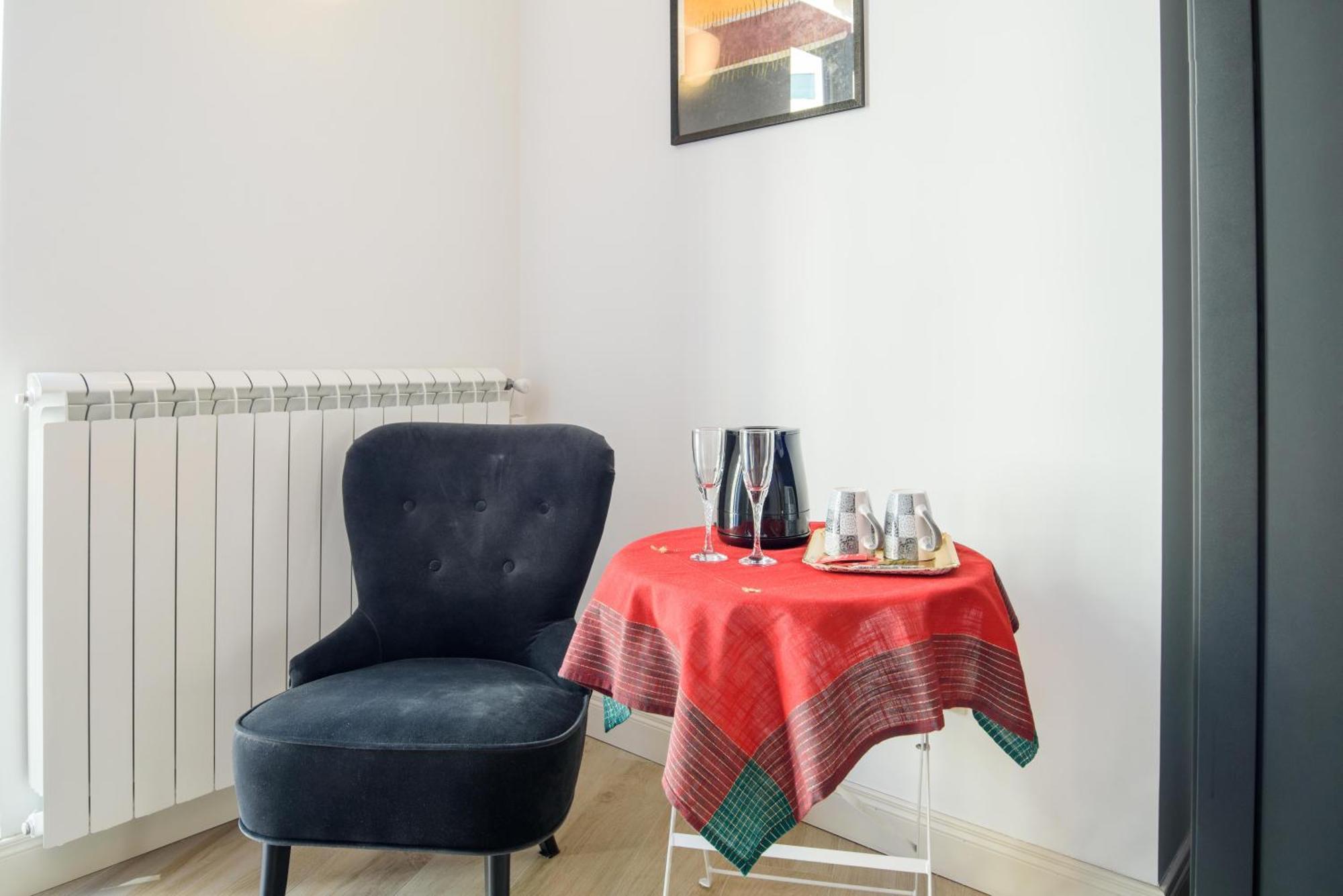 One&One Hotel Salerno Bagian luar foto